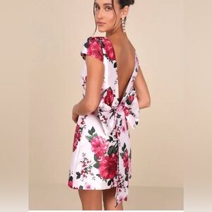 Lulu’s • Light Pink Floral Taffeta Backless Bow Mini Dress • Size L • NWT